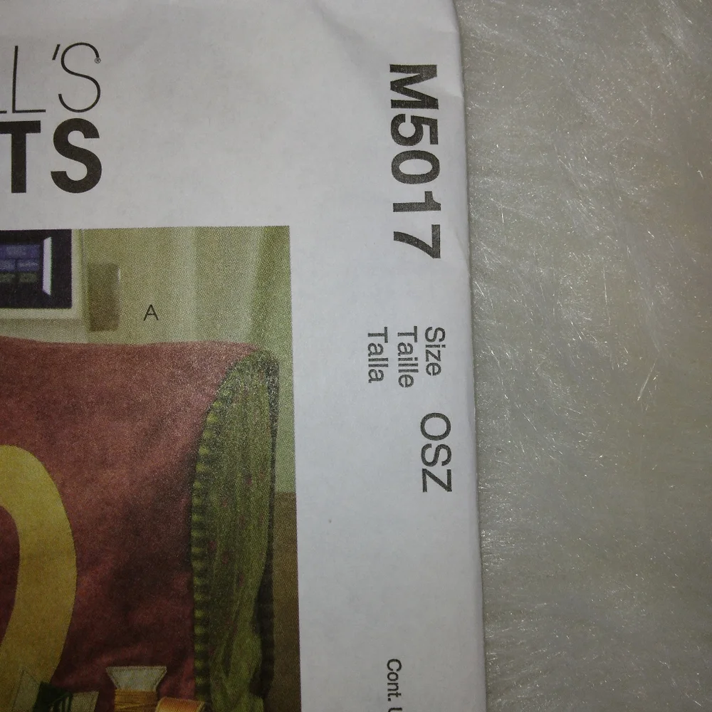 McCall's M5017 Sewing Machine cover, pin cushion, mat